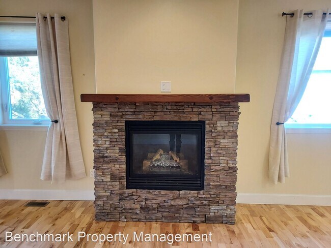Foto del edificio - 3 br, 2 bath House - 200 Farmall Ln