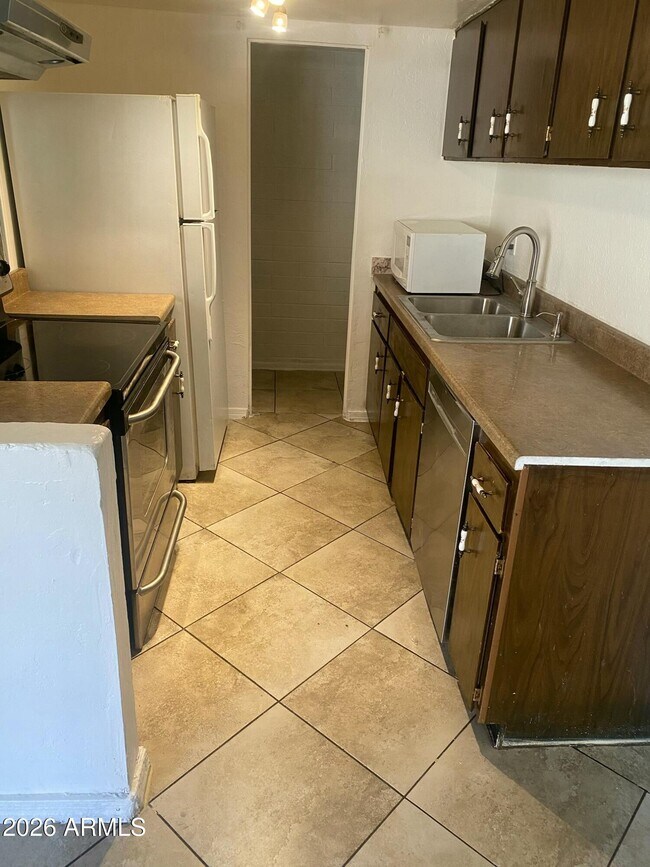 Foto del edificio - 4056 W Mesquite Ln