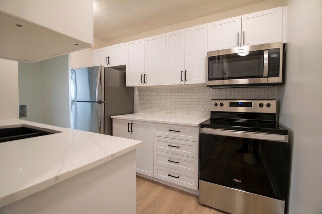 Photo du bâtiment - Stunning LIKE NEW * South London 1 Bdrm * ...