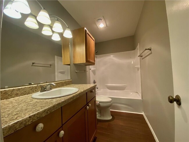 Foto del edificio - 6501 Chesterfield Ave