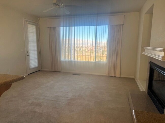 Foto del edificio - Wingfield Springs Two Bedroom with Sepa...