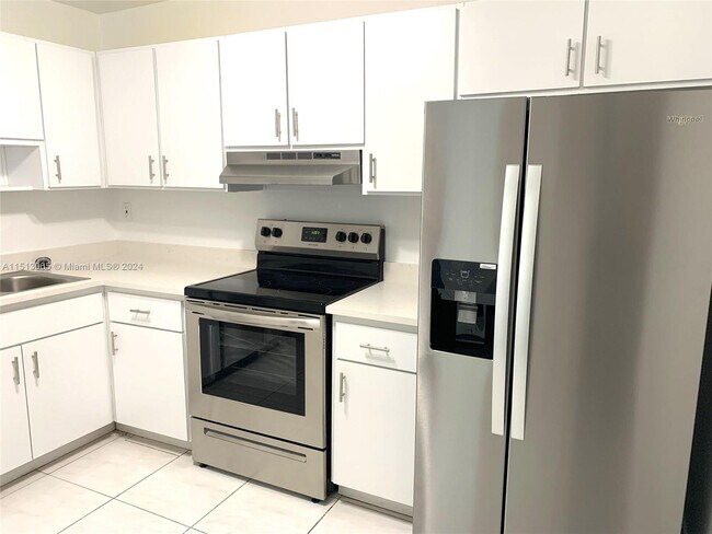 Foto del edificio - 1250 NE 125th St