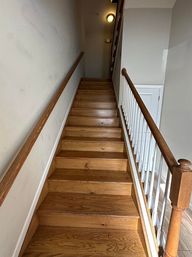 33 Garibaldi Ave, Newark, NJ 07114 Room for Rent in Newark, NJ