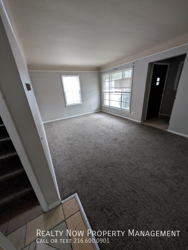 Foto del edificio - 27471 Forestview Ave