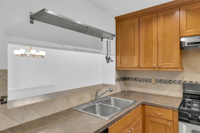 Foto del edificio - 5606 Bonnell Vista St
