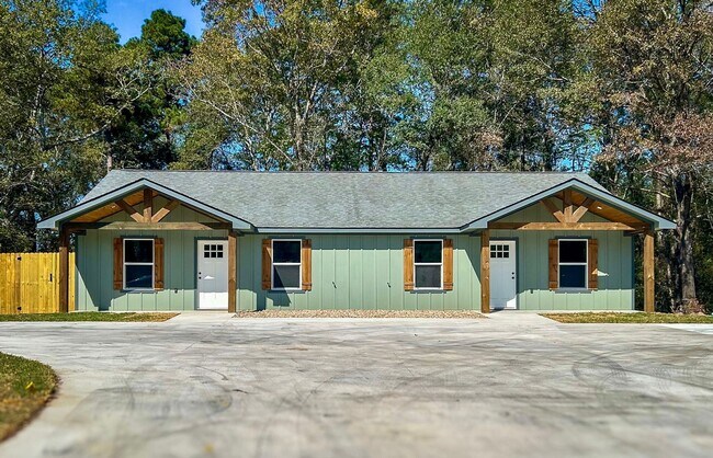 Building Photo - 6328 Ted Trout Dr