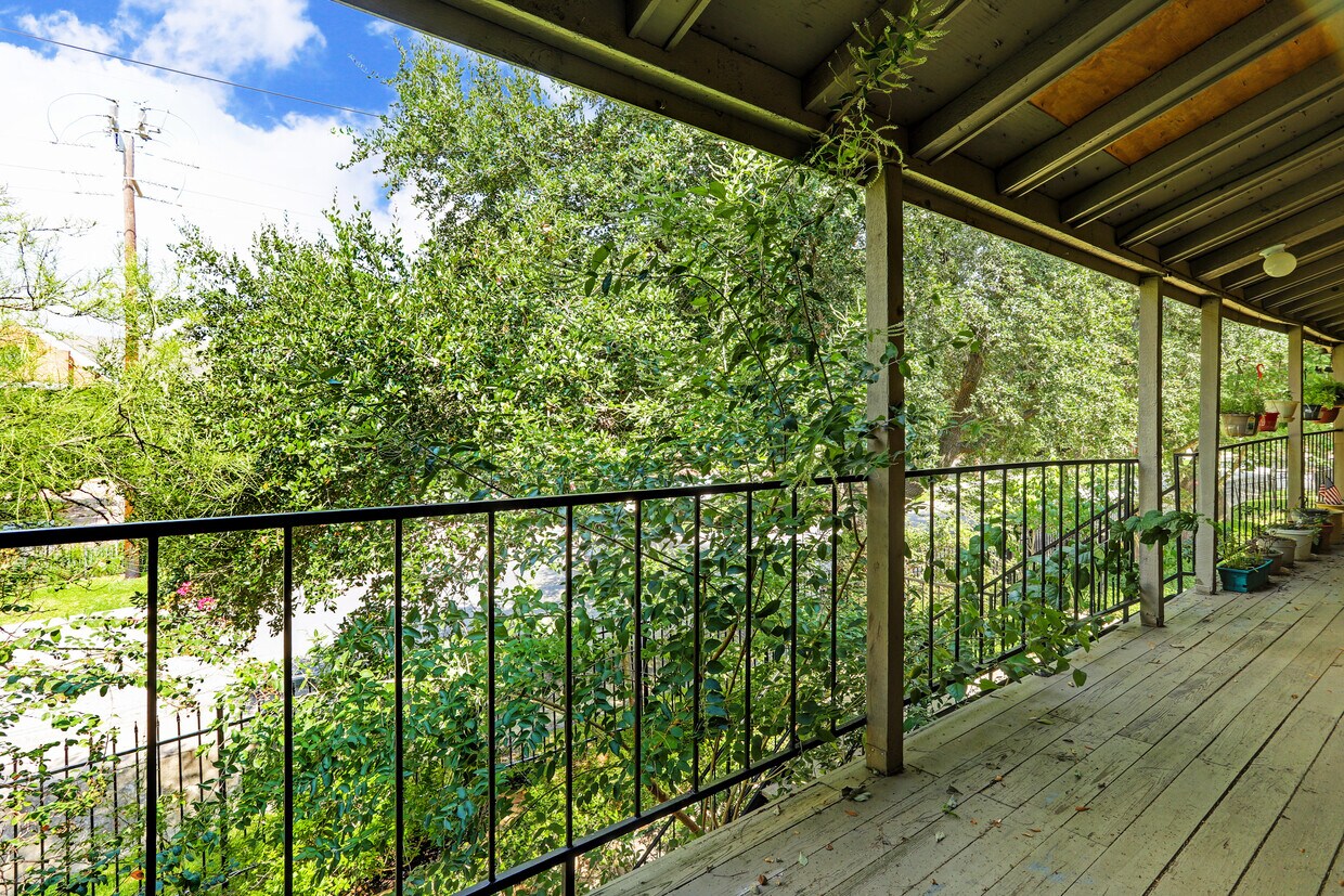 Foto principal - 5711 Sugar Hill Dr