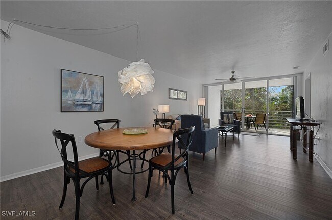 Building Photo - 15161 Cedarwood Ln