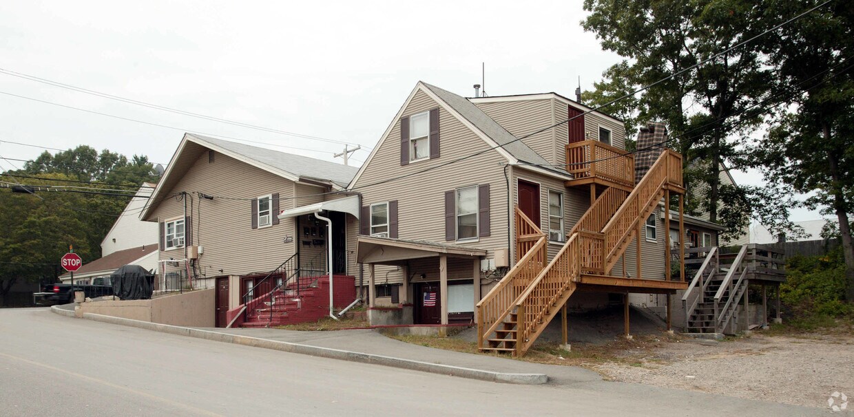 1151 N Montello St, Brockton, MA 02301 Apartments in Brockton, MA