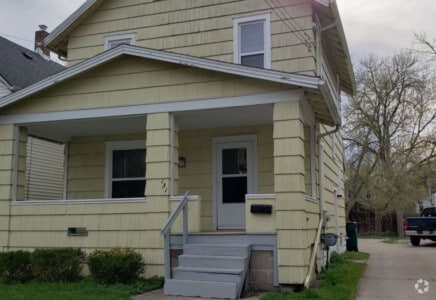 Building Photo - 131 N Hayford Ave