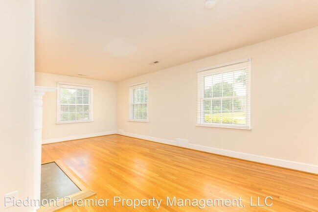 Building Photo - 3 br, 3 bath House - 130 N Gordon Dr