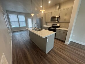 Building Photo - 6091 Northstead Ave