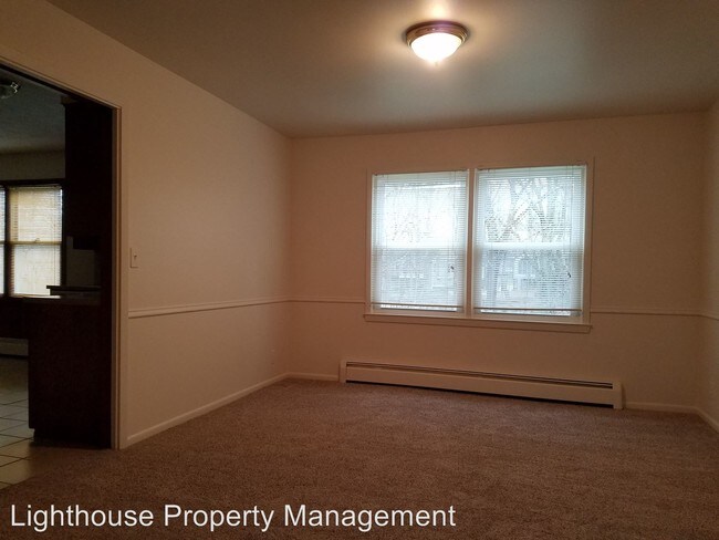 Building Photo - 3620 Chamberlain Ave SE