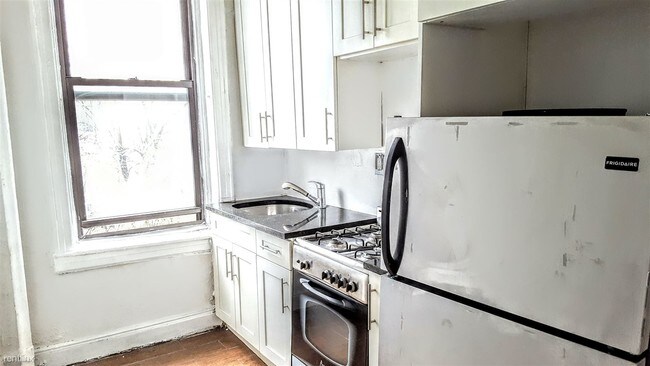 Foto del edificio - 511 Willoughby Ave