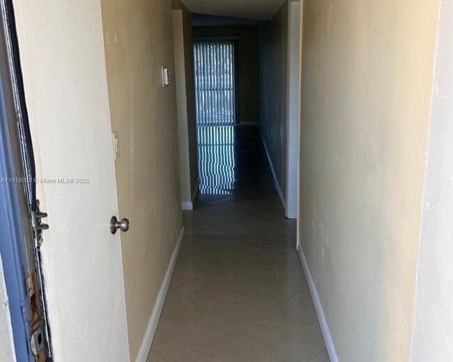 Building Photo - 7920 N Colony Cir