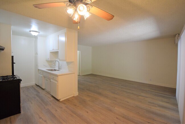 Foto del edificio - 10855 Morrison St