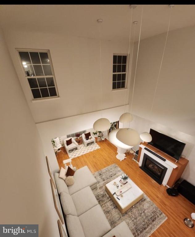 Foto del edificio - 44343 Silkworth Terrace