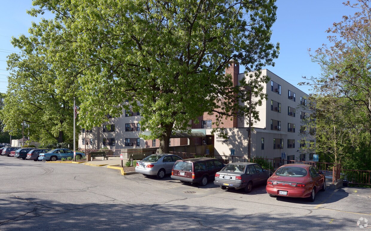 Foto del edificio - Riverstone Apartments
