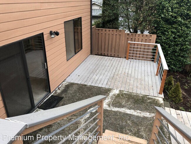 Foto del edificio - 3 br, 2 bath House - 1250 Satara Ave NW