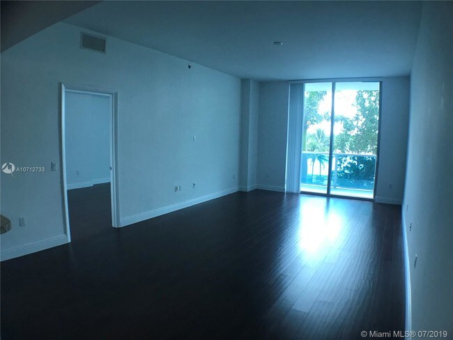 Building Photo - 2641 N Flamingo Rd