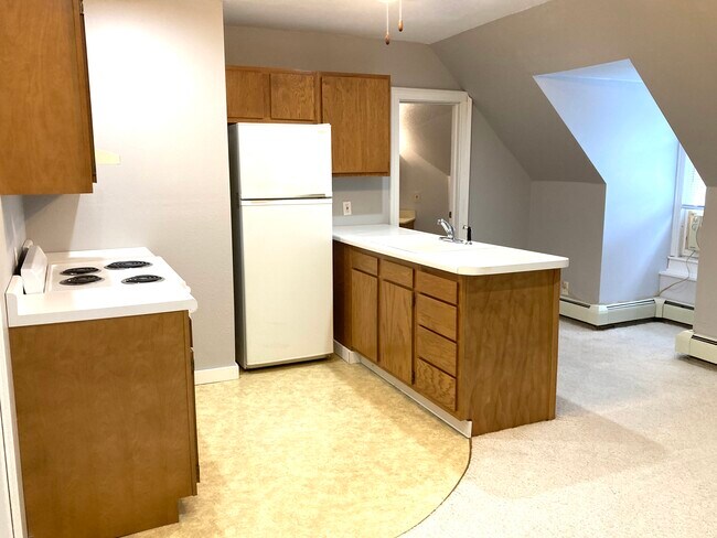 Building Photo - 510 2nd Ave NE