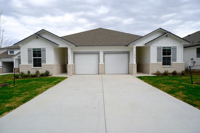 Building Photo - 1123 Stone Vly Rd