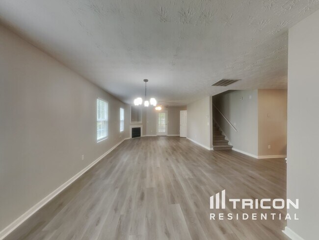 Building Photo - 484 Cathedral Dr