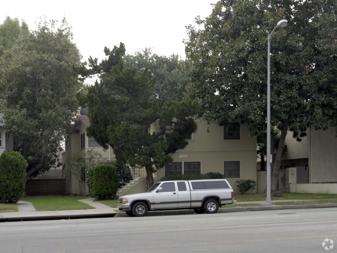 Foto principal - 12934 Burbank Blvd