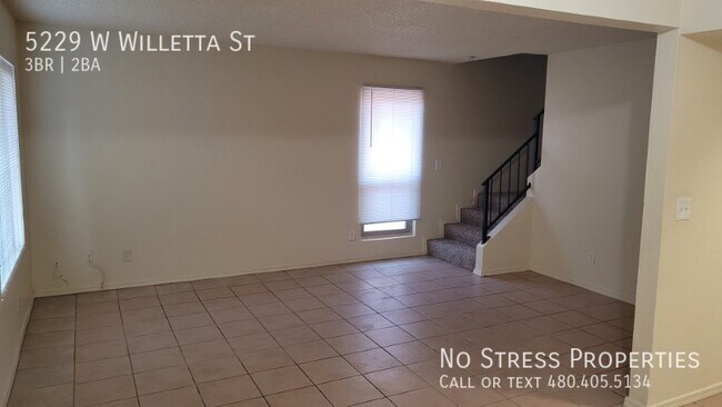 Building Photo - 3 Bedroom Town Home for Rent!