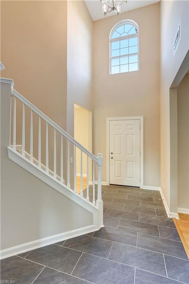 Building Photo - 211 Kings Pointe Crossing