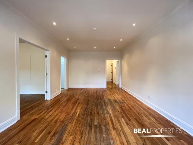 Building Photo - 2 bedroom in CHICAGO IL 60657
