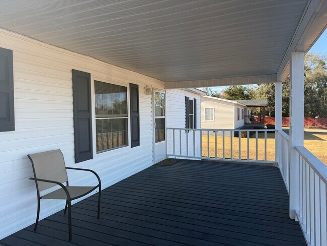 Foto del edificio - 3 Bed/2 Bath Mobile