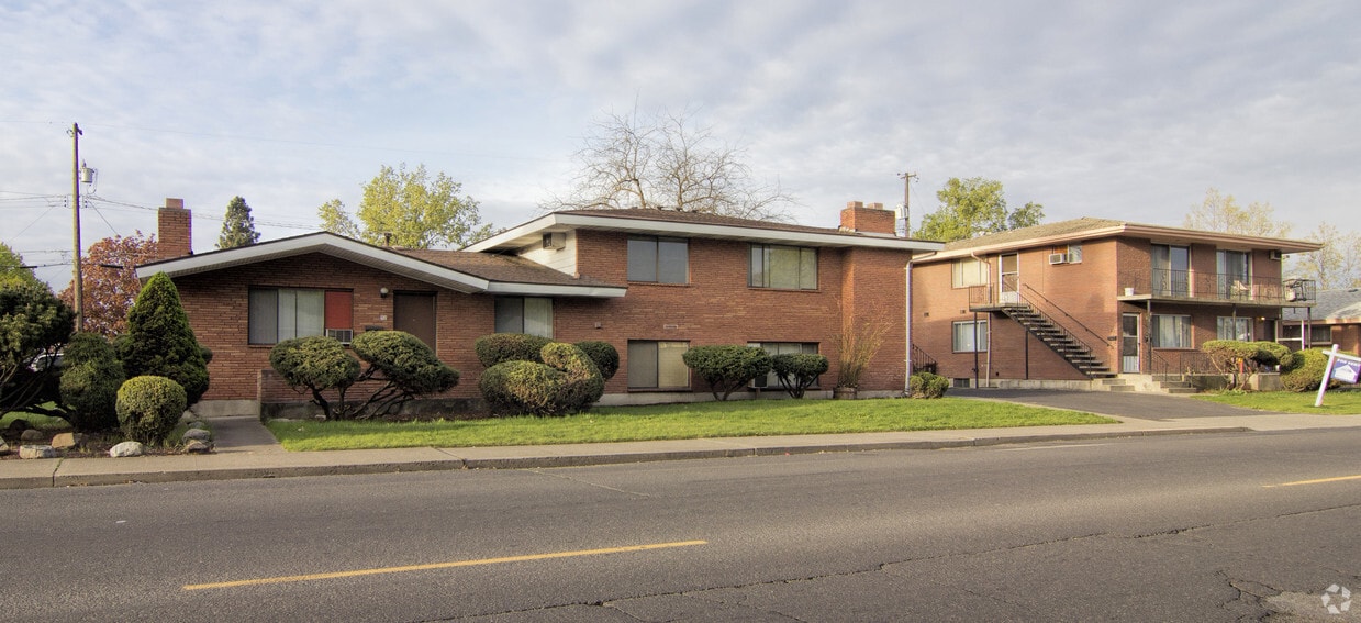 Primary Photo - E Empire Apartments