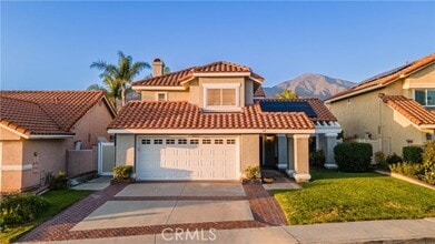 Building Photo - 11 Mandevilla