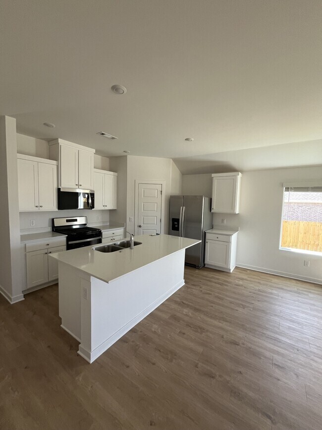 Building Photo - 573 Arizona St