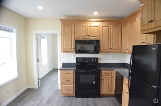 Building Photo - 563 Burritt St
