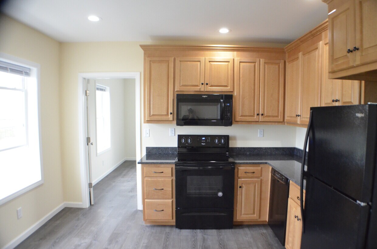Foto principal - 563 Burritt St