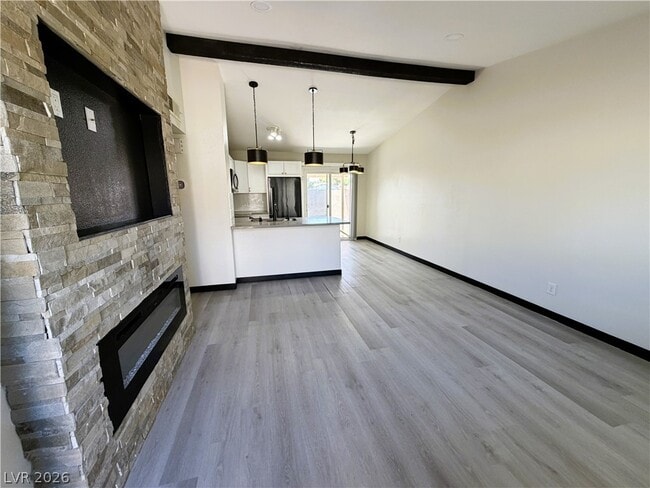 Foto del edificio - 328 N Linn Ln