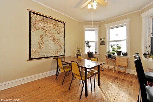 Foto del edificio - 4546 N Sheridan Rd