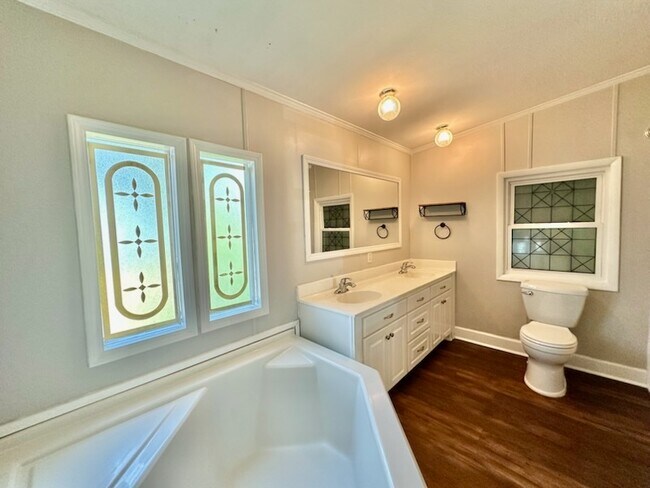 Foto del edificio - 2352 Bay Grove Rd