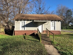 Building Photo - 433 Yarborough St