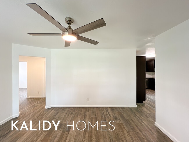 Building Photo - 402 W Fairchild Dr