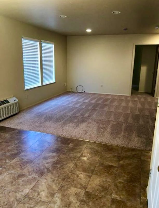 Foto principal - 1205 Chenaur Dr