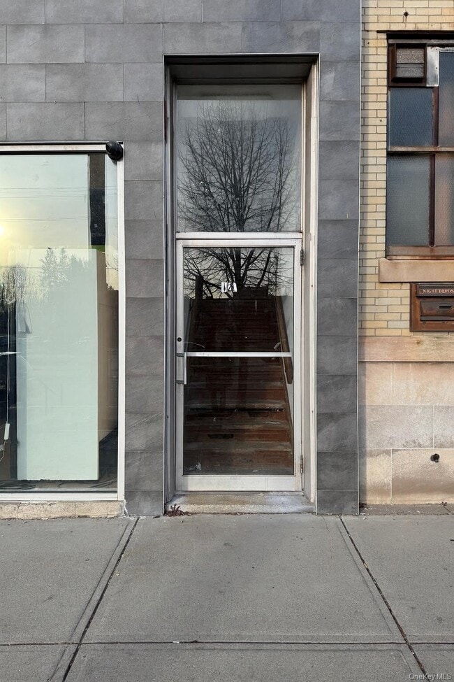 Building Photo - 420 Broadway