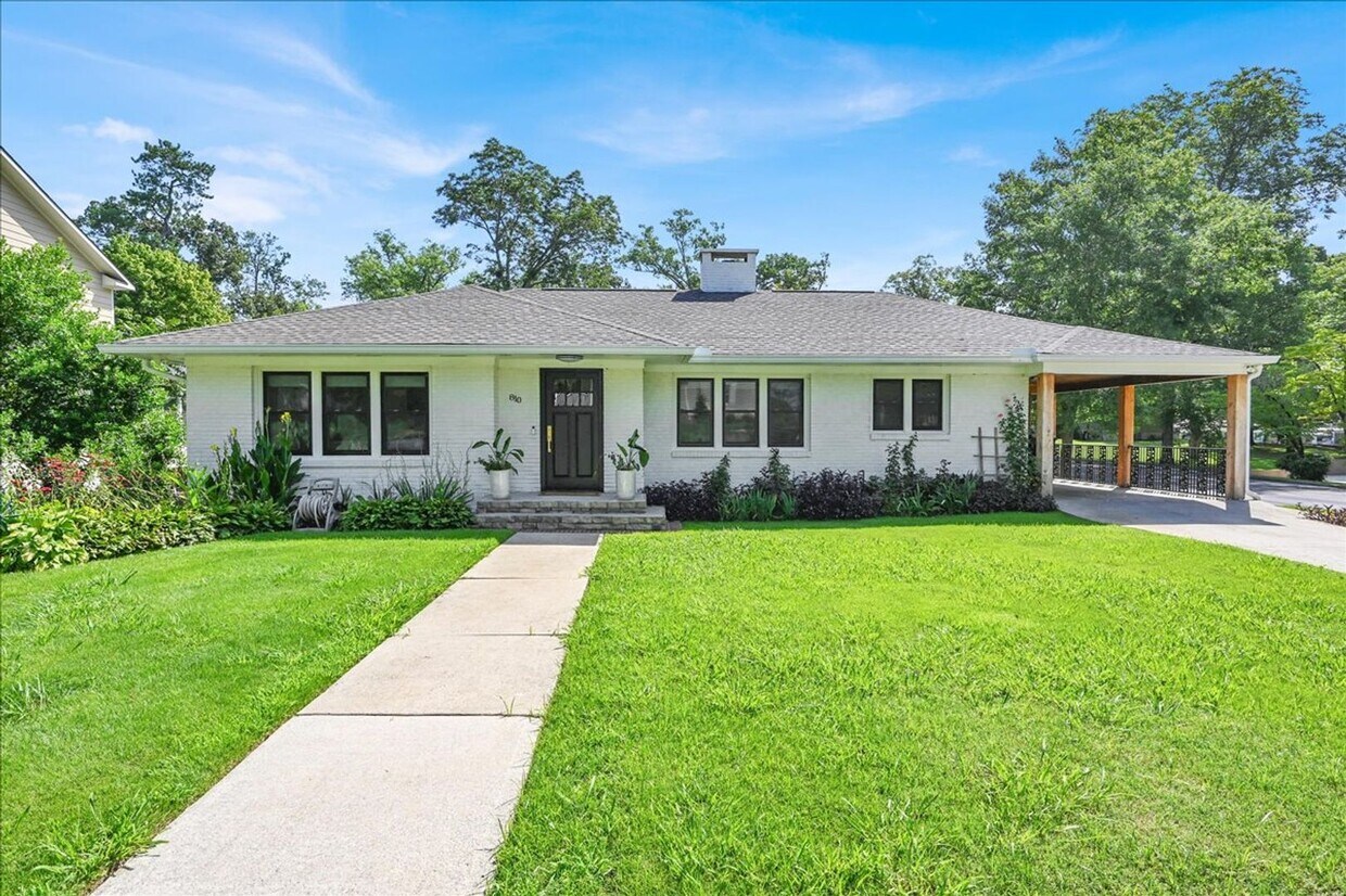 Primary Photo - 4 Bedroom, 2 Bath