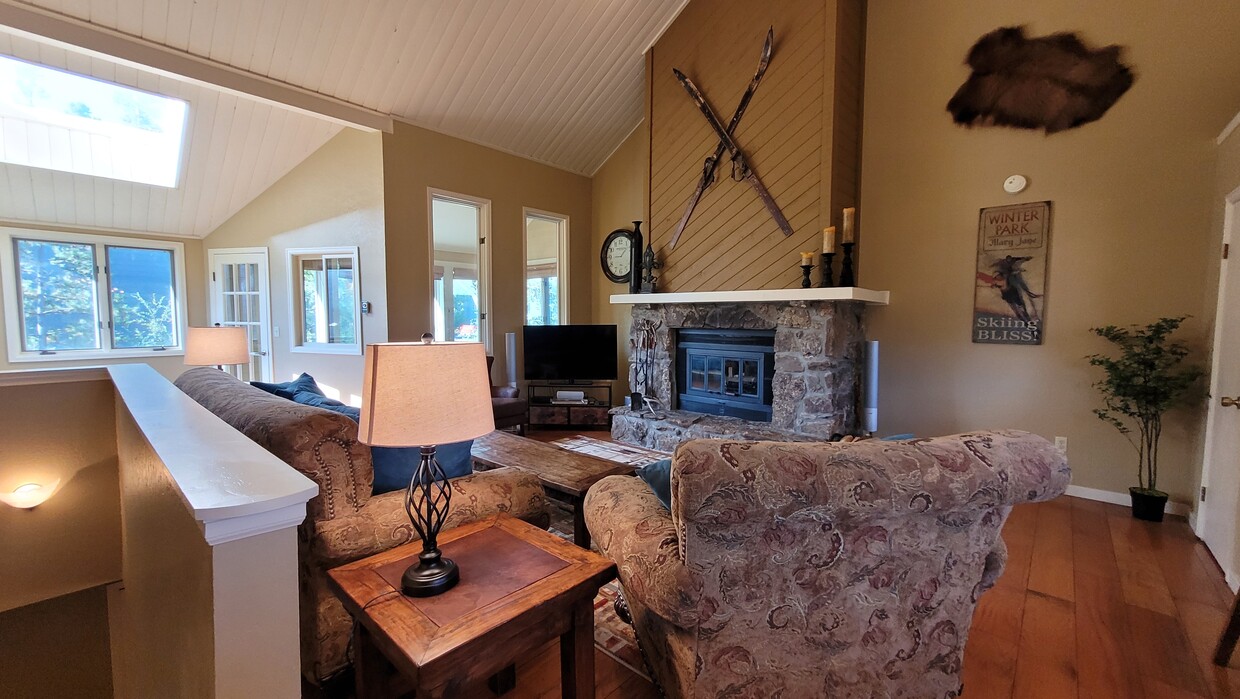 Foto principal - 151 King Crossing Rd