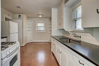 Building Photo - 1926 W McKinney St