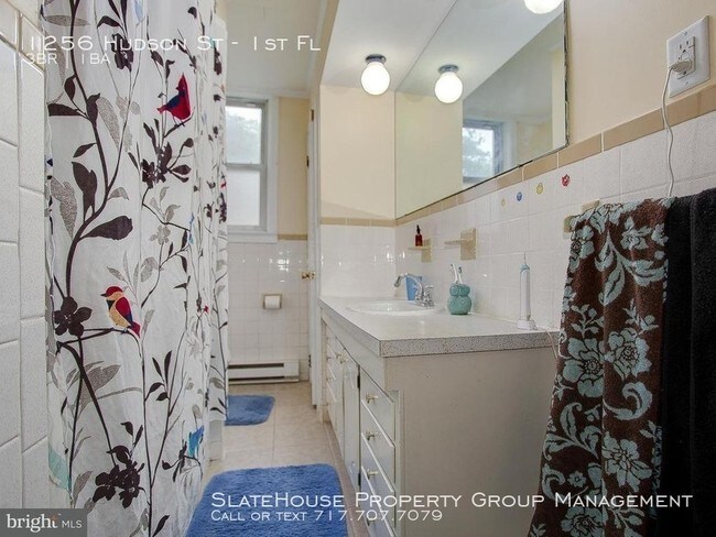 Foto del edificio - 1256 Hudson St