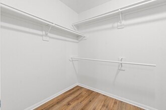 Building Photo - 255 Genesee Ridge Ct