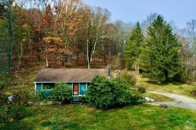 Building Photo - 623 McGhee Hill Rd